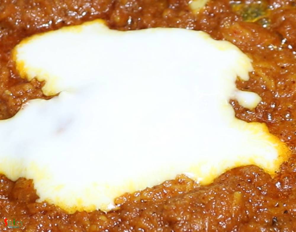 Cooking Step: Chicken Bharta (Kolkata style)