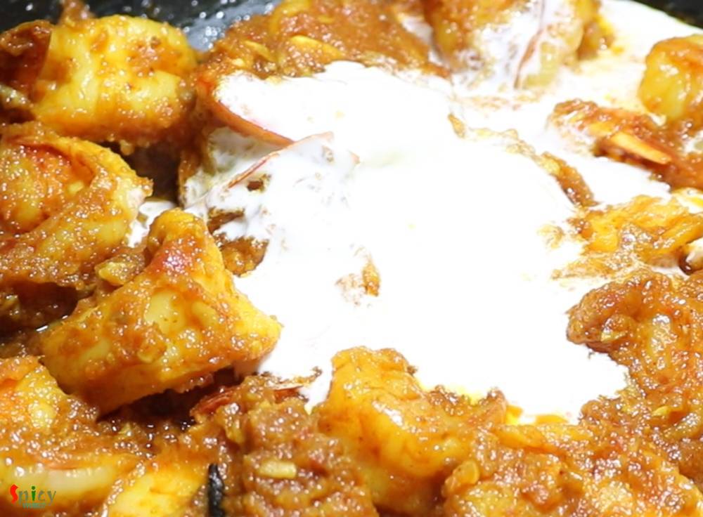 Cooking Step: Chingri Macher Malai Curry / Prawn curry with Coconut Milk Cooking Step: Chingri Macher Malai Curry / Prawn curry with Coconut Milk