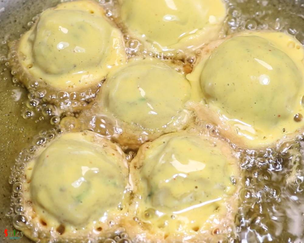 Cooking Step: Kanchkolar Chop / Raw Banana Fritters Cooking Step: Kanchkolar Chop / Raw Banana Fritters