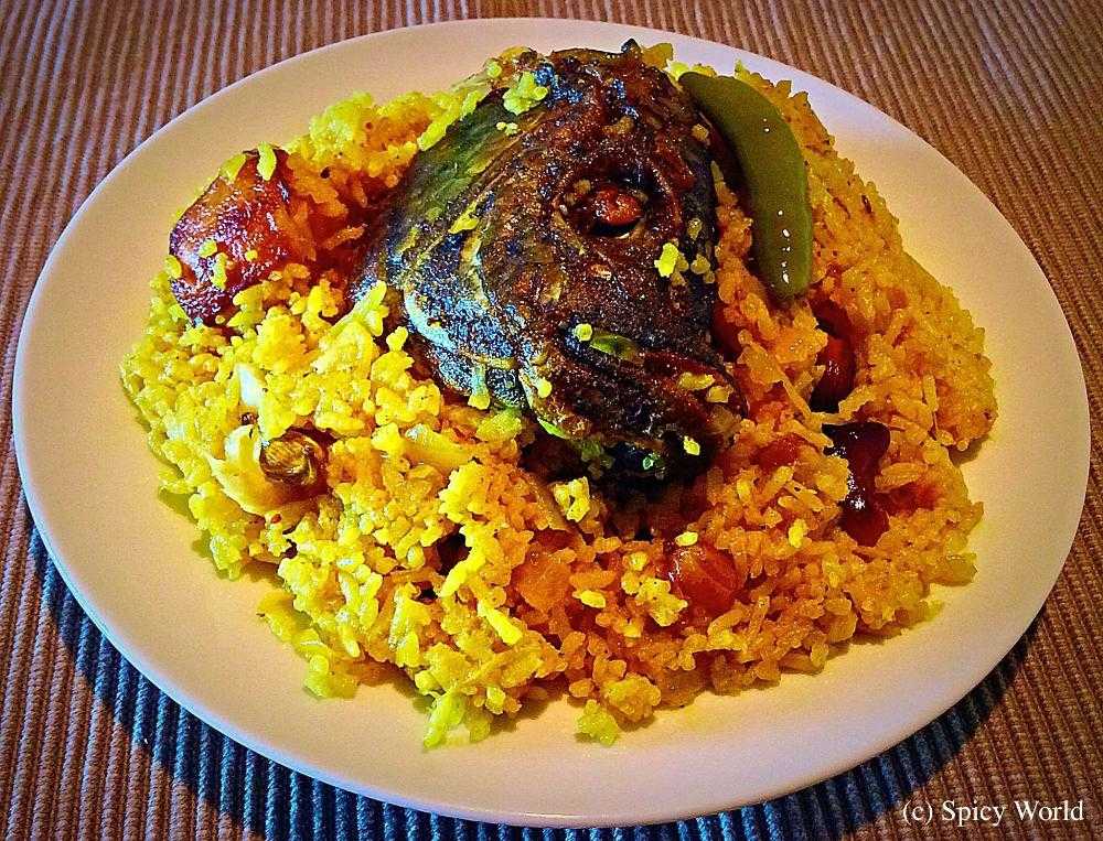 Muri Ghonto (Fish head with spicy rice) Spicy World Simple and Easy